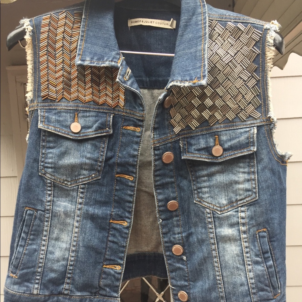 Never worn!! Romeo & Juliet Couture Jean vest